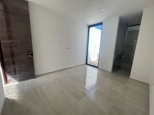 Casa En Venta De Un Piso Dos Recamaras En Temozón Norte