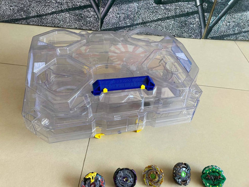 Beyblade Burst Playset Torre De Batalla Y 7 Beyblades (Usado)