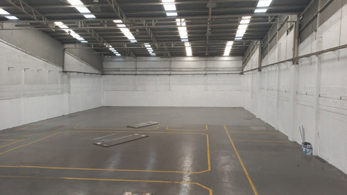 Bodega En Renta Tlalnepantla. 964 M2. Entrada Para Tráiler.
