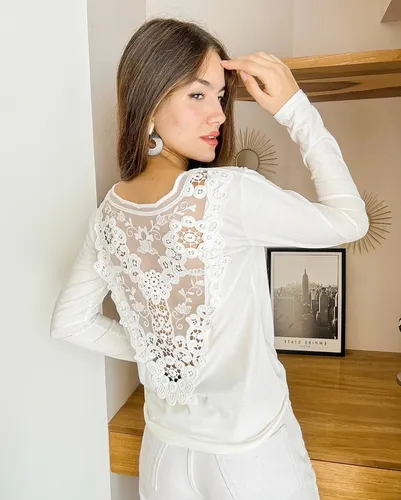 Remera de encaje sale