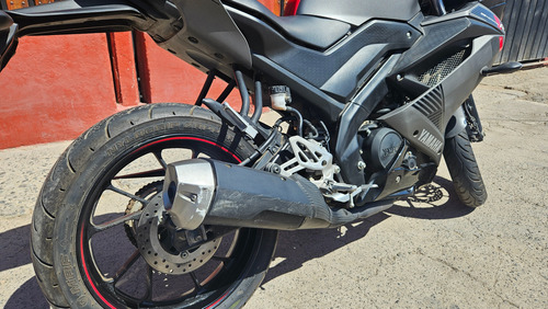 Yahama R15 V3