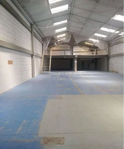 Bodega En Arriendo Prado Veraniego 435m