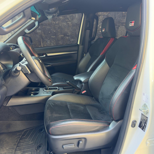 Toyota Hilux Dubai Gr