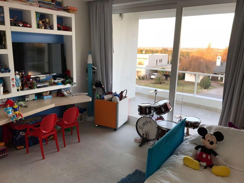 Venta Casa 4 Dormitorios 5 Baños Lomas De La Tahona Piscina #366