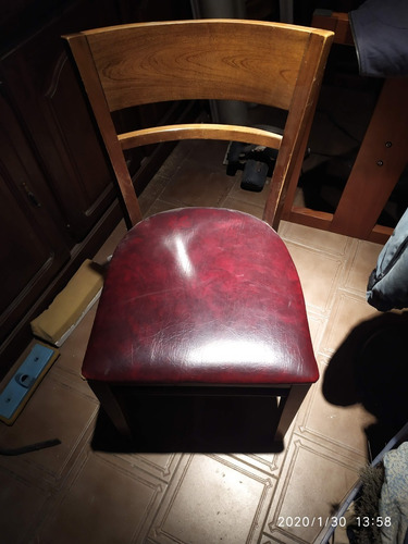 Silla Estilo Thonét Tipo Bar Con Asiento Tapizado