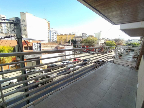 Imagen 6 de 12 de Bº Cofico . Departamento 1 D . Pileta / Asador . Balcon Amplio . Moderno Y Luminoso