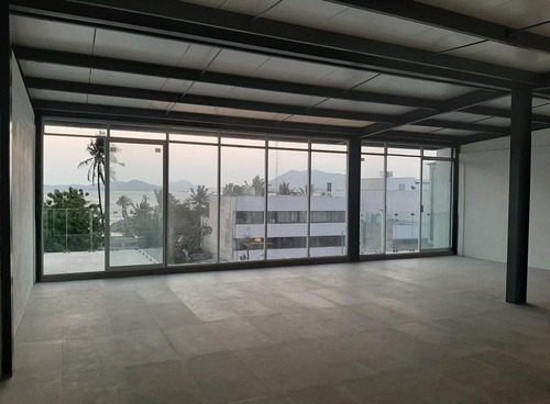 Se Rentan Oficinas Con Excelente Ubicación En Av. Teniente Azueta En El Puerto De Manzanillo, Colima.