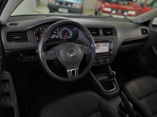 Imagem 8 de 15 de Volkswagen Jetta 2.0 Manual Comfortline 2014