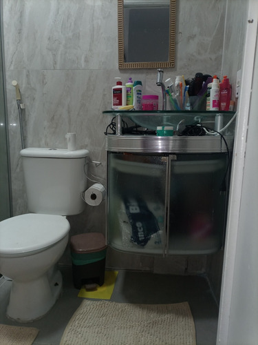 Casa Com 2 Sala 4 Quarto 1 Cozinha 4 Banheiro,1 Quintal.