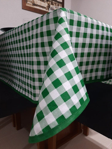 Imagem 7 de 8 de Toalha Para Mesa 14 Lugares Retangular 4,00x1,50 Xadrez Verd