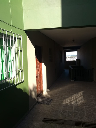 Imagem 11 de 30 de Casa Ampla Com 4 Quartos, Jardim, 4 Vagas De Garagem E 2 Banheiros,