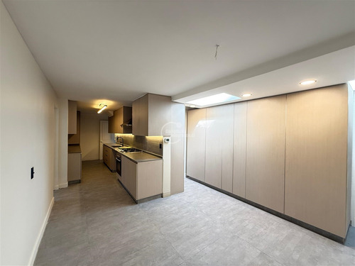 Casa En Arriendo Candelaria Goyenechea 5 Dorm + Servicio