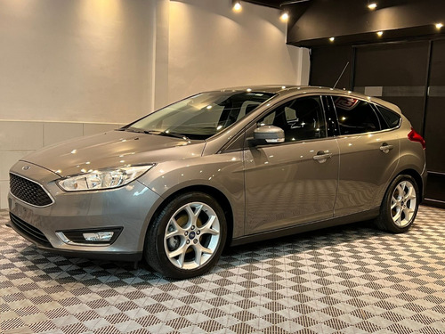 Imagen 2 de 14 de Ford Focus