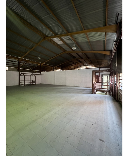 Galpón En Venta En Guaicay (las Minas De Baruta) 3499 Mts2