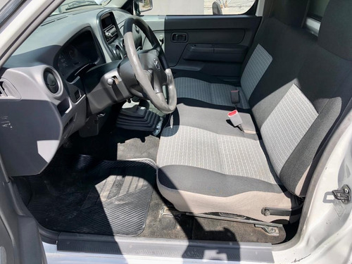 Imagen 4 de 12 de Nissan Np300 2014 Caja Seca Tm