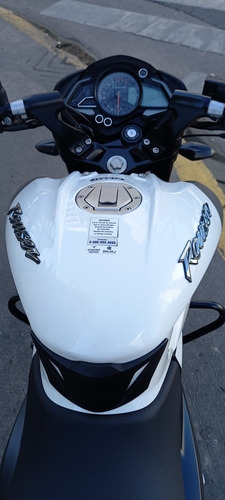 Imagen 15 de 20 de Bajaj Rouser Ns200
