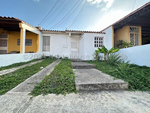 Casa En Venta Cabudare La Mora 24-19454 App