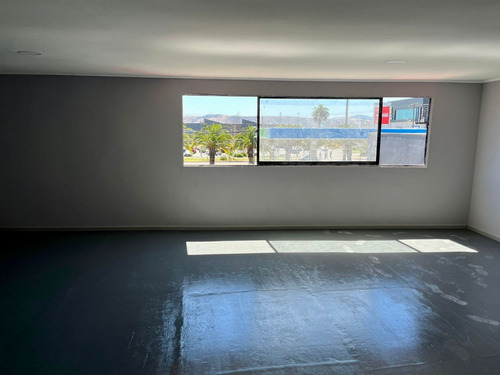 Nuevo Local En Arriendo En Strip Center Con Patente Alcohol