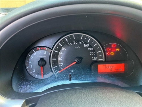 Nissan March 1.6 S 16v Flex 4p Manual