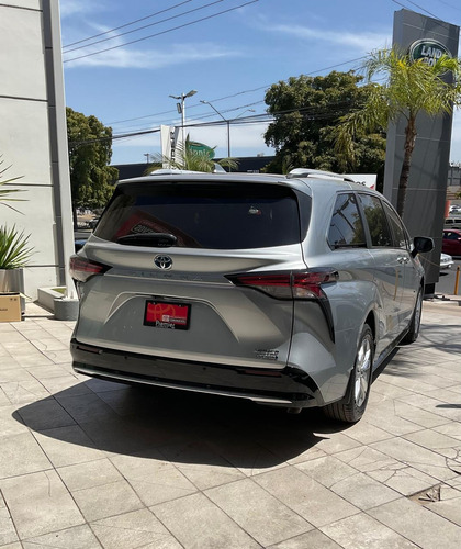 Toyota Sienna 3.5 Limited At