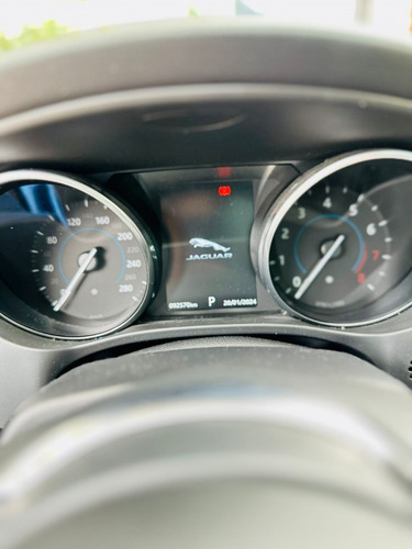 Jaguar F-PACE 2.0 Prestige 5p Gasolina