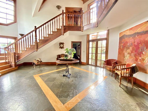 Casa En Venta De 6d En Condominio Los Cantaros. En Temuco