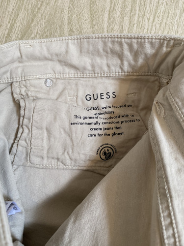 Bermuda Beige Guess Hombre Talla 30mx Mod.m2gd01wehy3