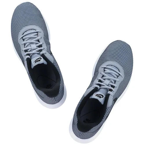 Nike tanjun se men's deals