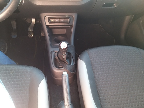 Imagem 13 de 15 de Volkswagen Up! 1.0 Cross Up Tsi