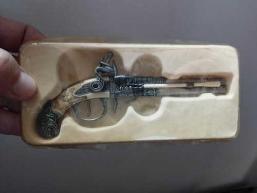 Imagen 3 de 3 de Colección Armas Antiguas 12cm En Metal Excelentes Detalles