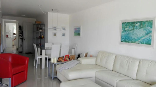 Imagen 3 de 19 de Divino Apartamento De 2 Dormitorios A Pocos Metros De La Playa - Temporada 2023
