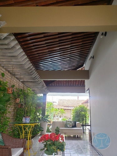 Imagem 8 de 15 de Excelente Casa No Bairro De Capim Macio - V-11551