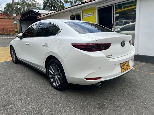 Mazda 3 2.0 Touring