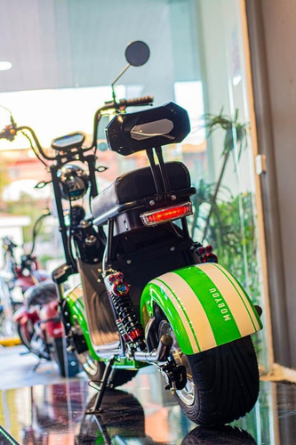 Imagem 4 de 9 de Scooter Elétrica