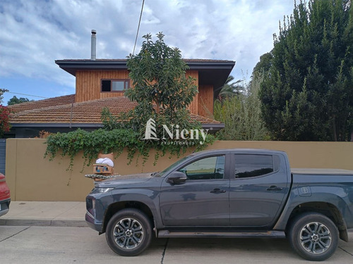 Casa En Venta Comodoro , Limache