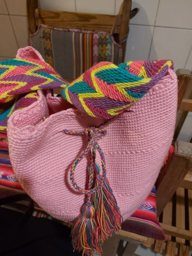 Bolso Playero Con Flecos Y Tira De Colores 