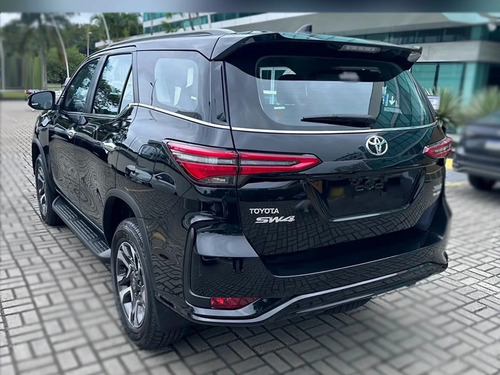 Toyota Hilux SW4 Srx Platinum 2.8 D-4 Tbo 4x4 Aut 7 LUGARES