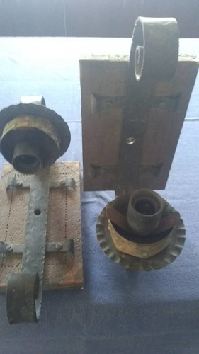 Lampara De Pared Aplique Hierro Y Madera (Usado)