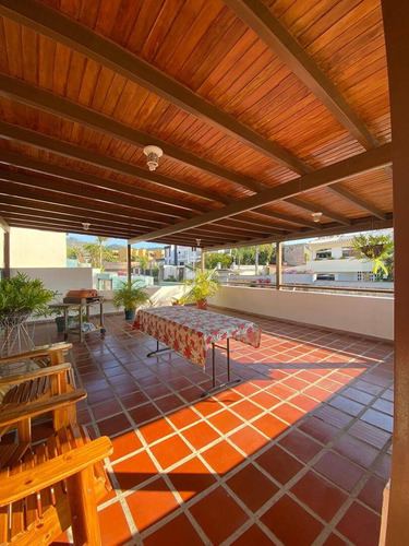 Imagen 18 de 30 de Maria Eugenia Blanco Vende Casa En Altos De Guataparo, Valencia 125541