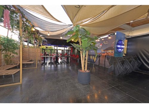 Restobar En Privilegiado Sector De La Reina
