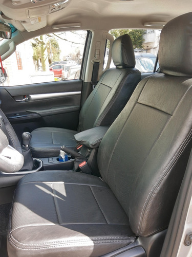 Imagen 1 de 6 de Funda Cuerina Premium Centro Perforado Honda Hrv