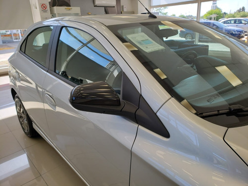 Imagen 5 de 22 de Chevrolet Onix Joy Black 5p 1.4 Ph