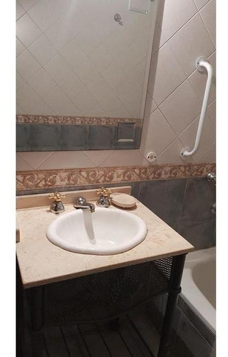 Imagen 17 de 30 de Piso Al Frente - 4 Ambientes Con 2 Cocheras Y Baulera - Patio Y Parrilla Villa Luro