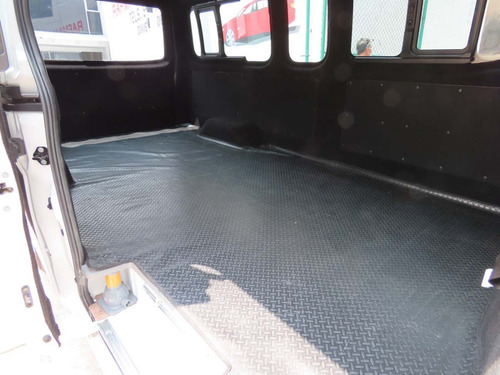 Imagen 8 de 9 de Nissan Urvan Nv350 Panel Ventanas 2021 Blanca
