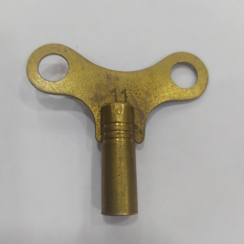 Antigua Llave Para Reloj A Cuerda Bronce N° 11