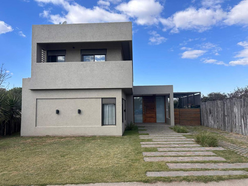 Se Vende Casa En B Las Cañitas