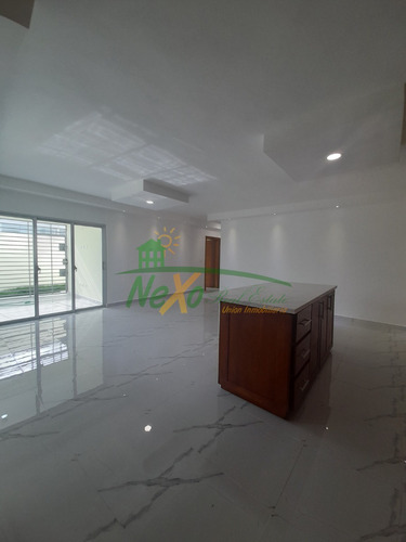 Casa En Venta Exclusivo Residencial Cerrado, Santiago (hfc-205)