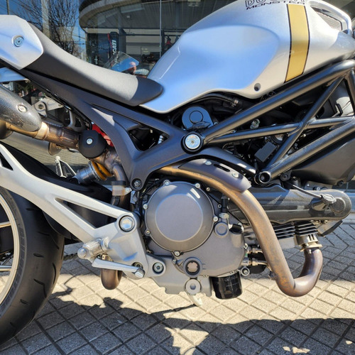 Imagen 7 de 13 de Ducati Monster 1100 S Gris Año 2010 Ducati Rosario