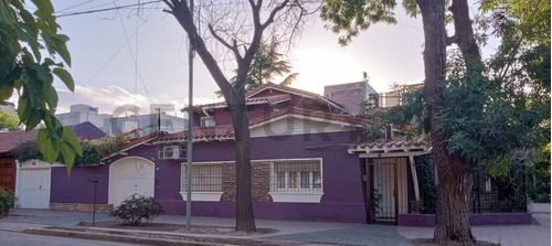 Casa En Venta En Barrio Bombal, Godoy Cruz-id:77435