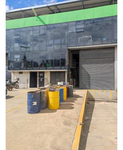 Bodega En Venta Parque Industrial La Florida, Siberia